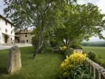Casa rural Loretxea, jardines y vistas :: Agroturismo en Navarra